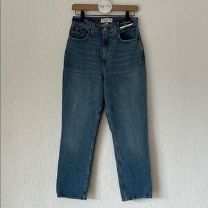 Abercrombie & Fitch The 90s Straight Leg Jeans Curve Love Womens Size 27 / 4 S